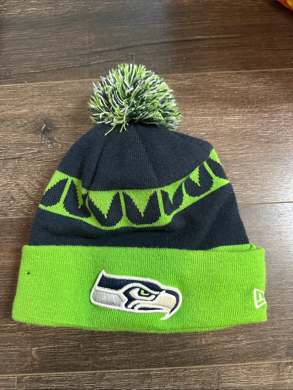 New Era Seattle Seahawks Black and Neon Green Pom Beanie